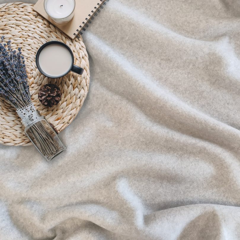 Plaid-polaire-RENNES-finition-simple-GREENGOODIES-3